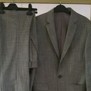 Topman Grey Sharkskin Suit